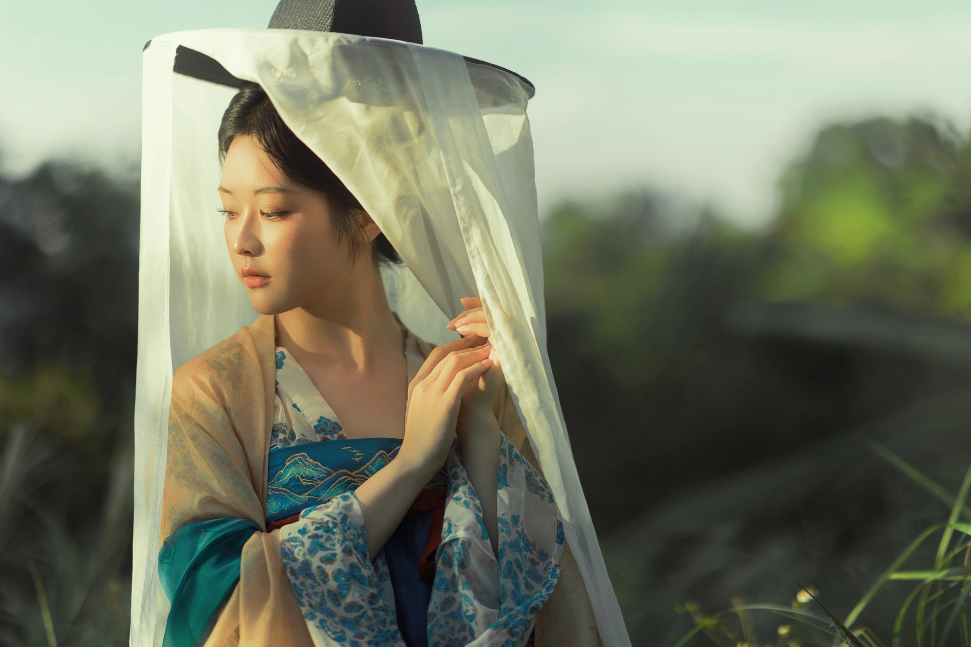 [YITUYU艺图语]2024.12.31 秋日山行 神赐杏杏 1
